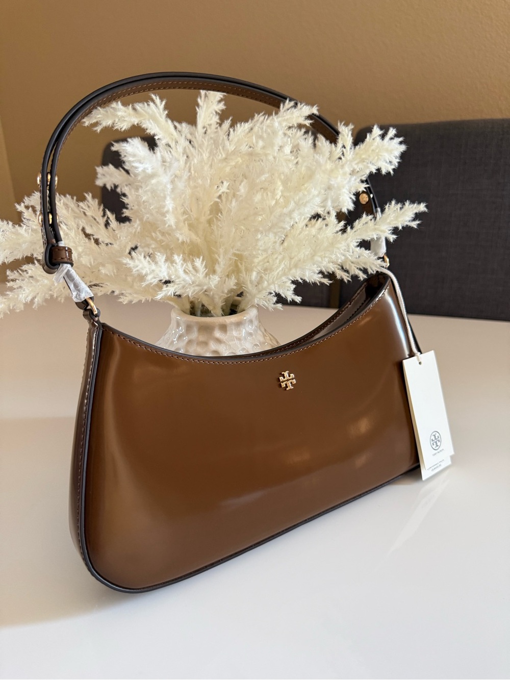 NWT , tory burch Emerson smooth shoulder bag brown rich walnut $400